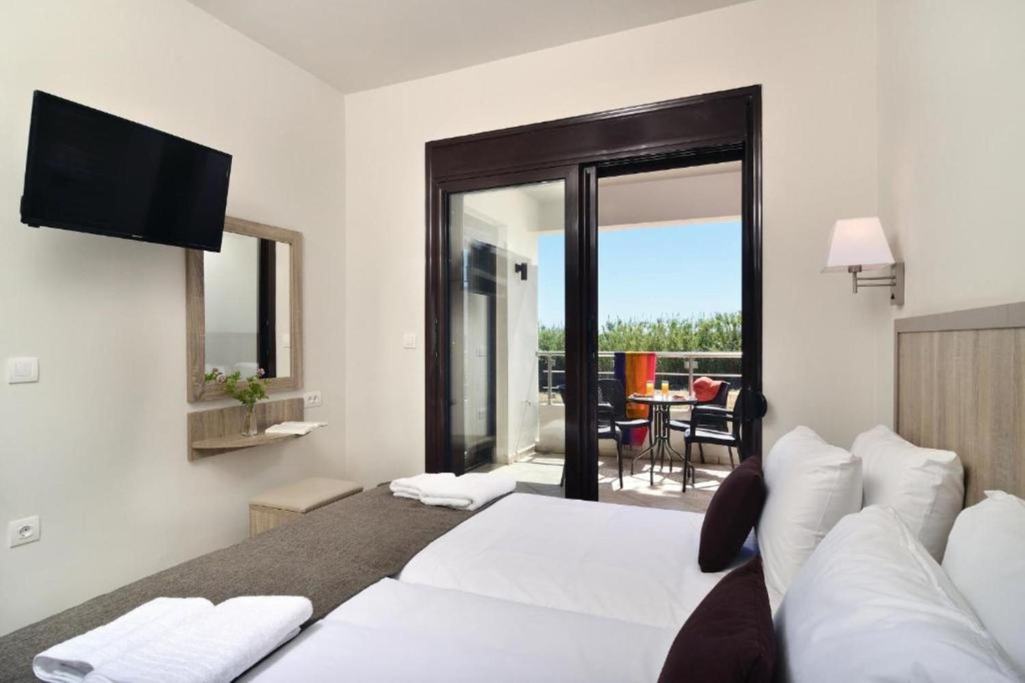 Carisa Suites And Apartments Maleme Exteriör bild