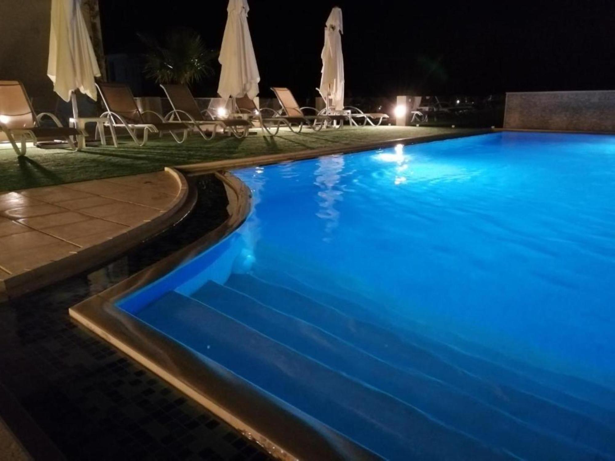 Carisa Suites And Apartments Maleme Exteriör bild